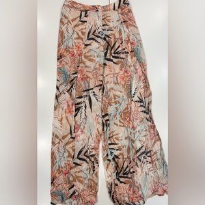 Floral Flowy guess pants